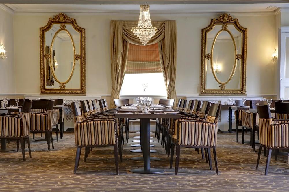 Ramada By Wyndham Cheltenham Golden Valley Kültér fotó