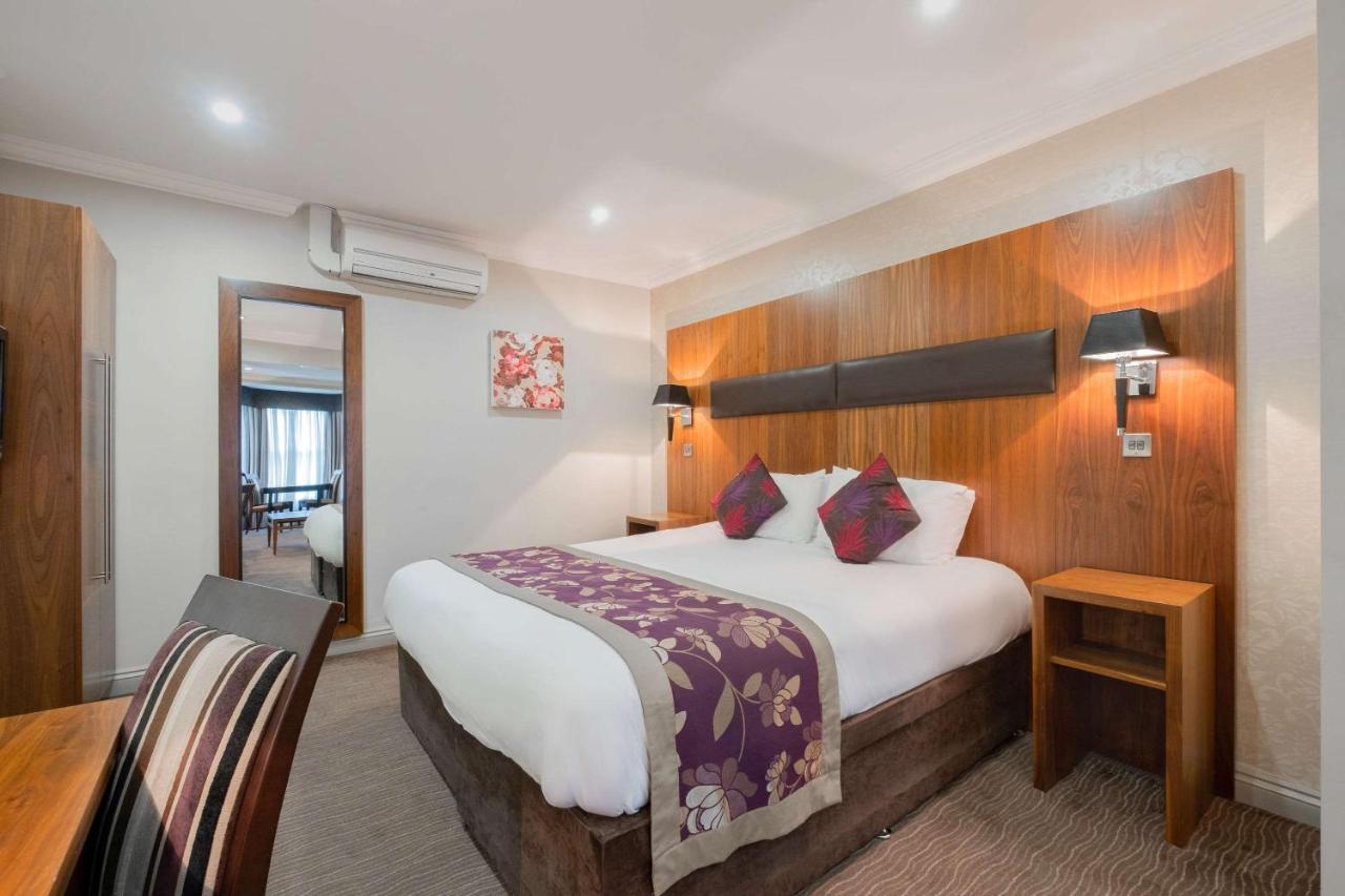 Ramada By Wyndham Cheltenham Golden Valley Kültér fotó