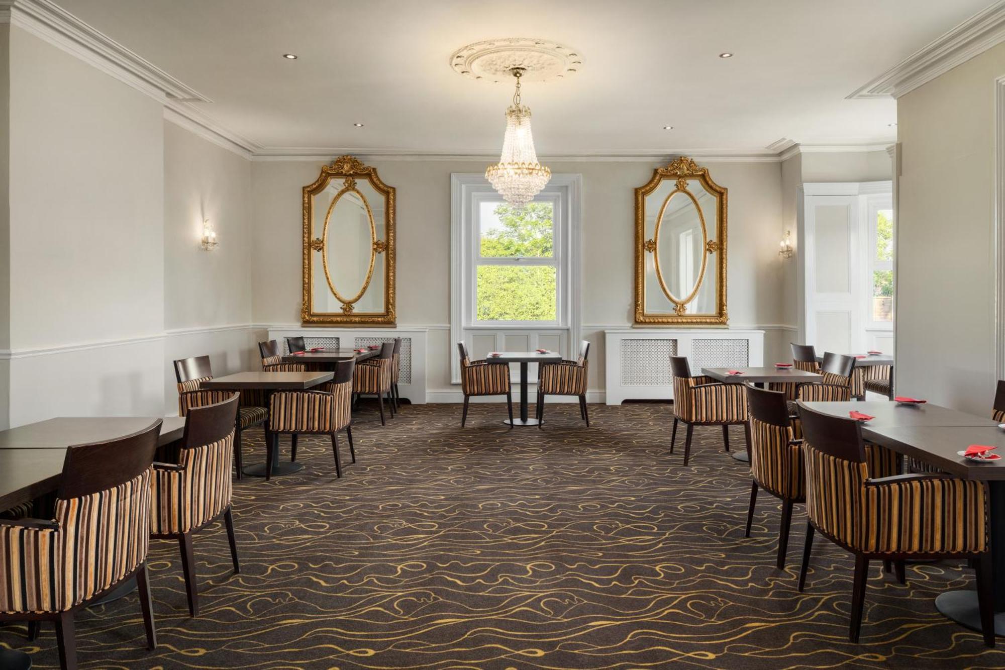 Ramada By Wyndham Cheltenham Golden Valley Kültér fotó