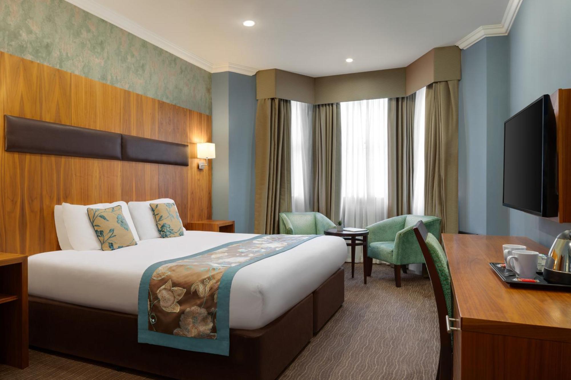 Ramada By Wyndham Cheltenham Golden Valley Kültér fotó